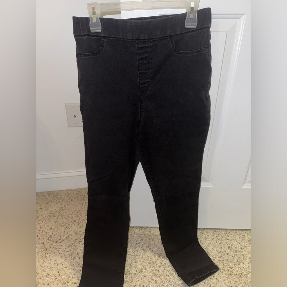 Black jeggings never worn